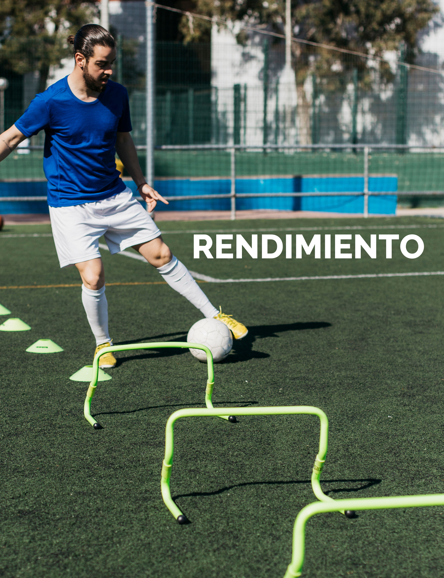 Se ve a un deportista haciendo un entrenamiento específico